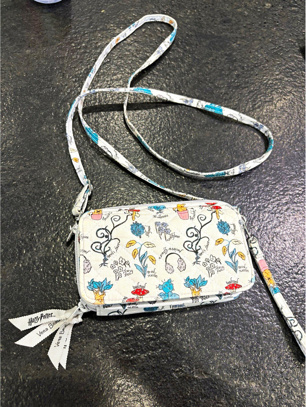 Vera Bradley Harry Potter Floral Multicolor Crossbody Zip Wallet ID Window